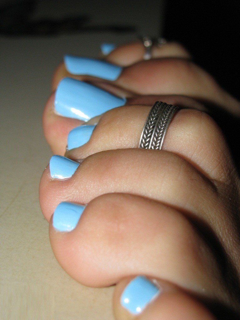 She Will Make Your Toes Curl Fee
