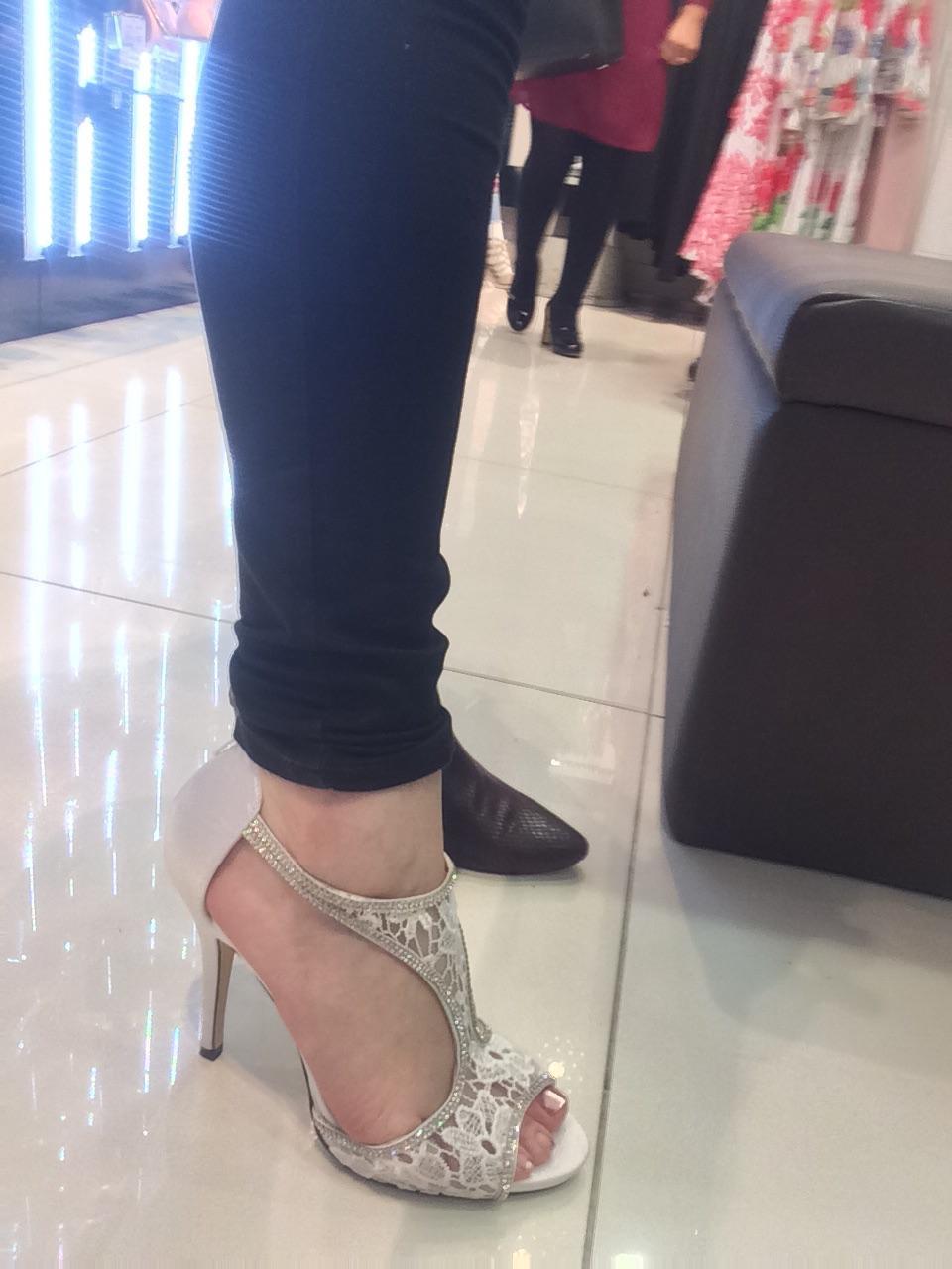 Shoe Shopping Thoughts Feet Toes Footfetis