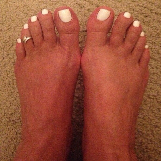 Tan Feet White Polishallisons Summer Fee