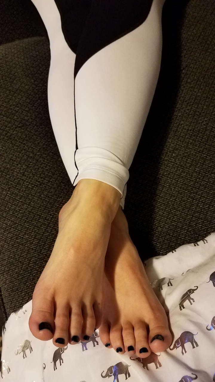 Those Pretty Feet Looking Cute After Workpleas