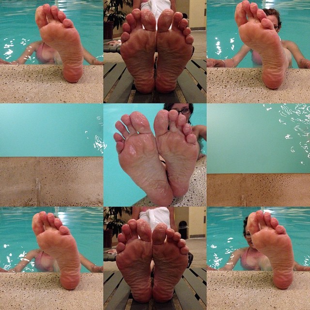 Tina Collinjrae Feet