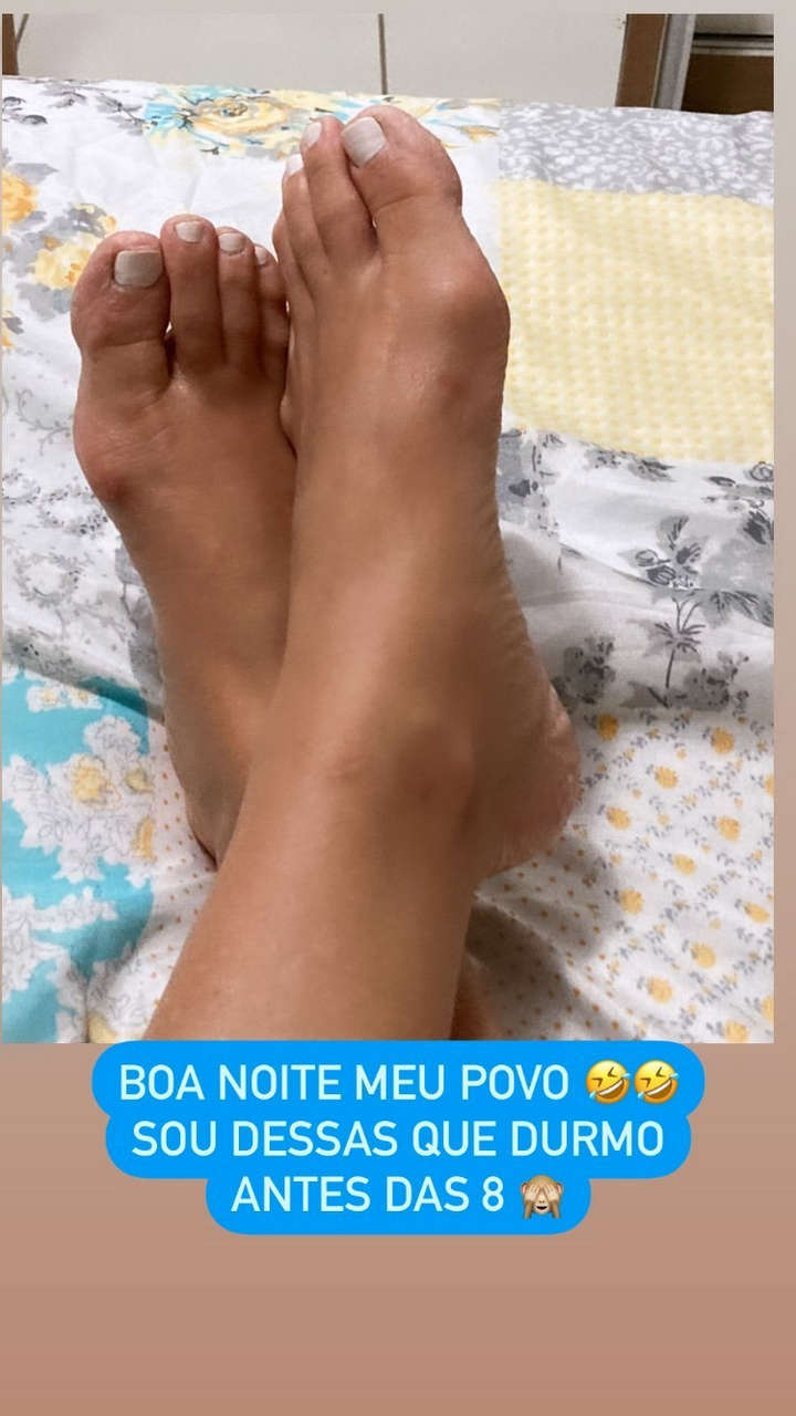 Vanessa Freitas Feet