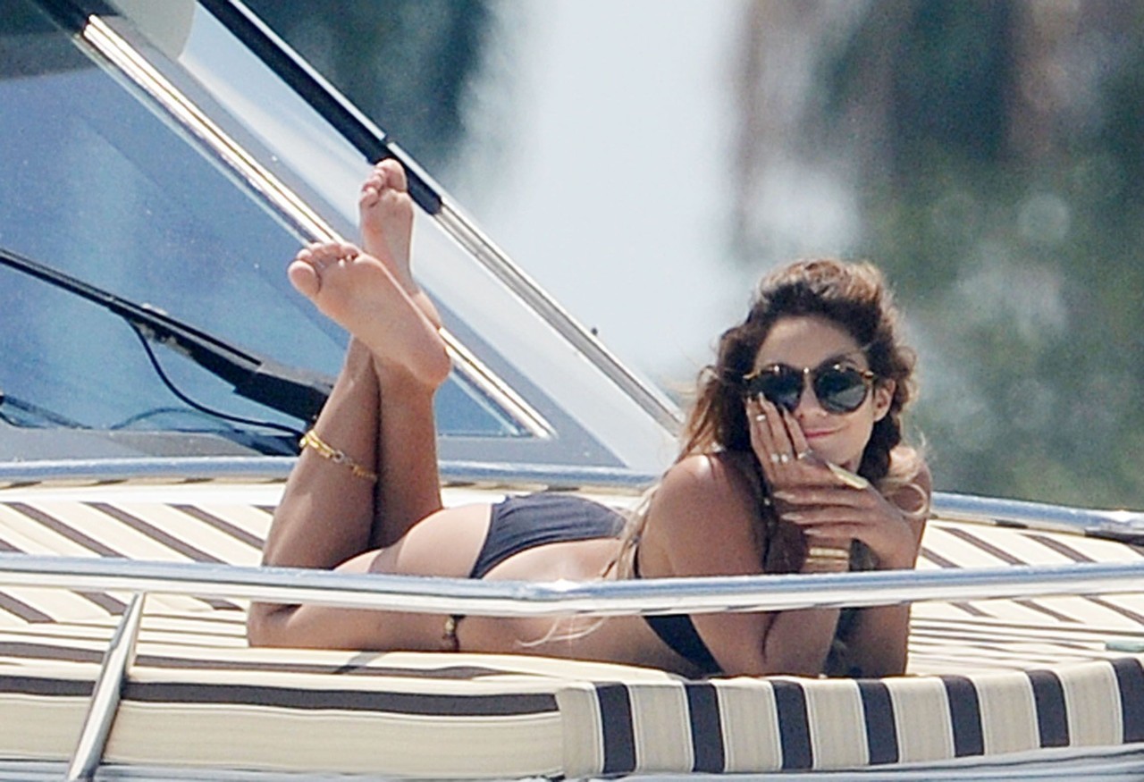 Vanessa Hudgens In A Black Bikini Feet Toes Footfetis