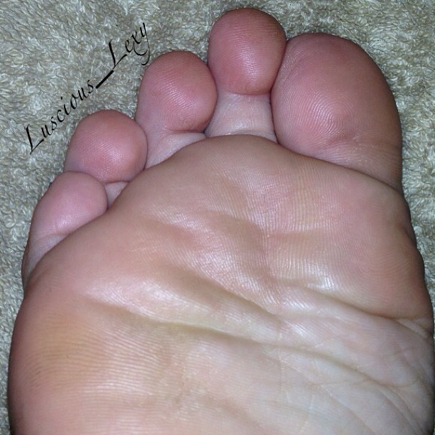 Who Wants To Taste Or Smell My Meaty Clean Soles Fee