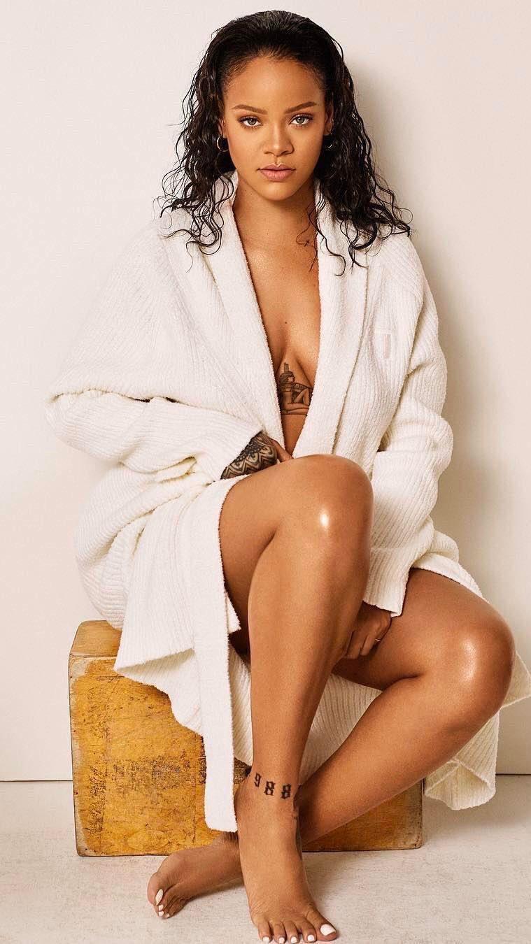 Wow Rihannas Feet Are Top Notc
