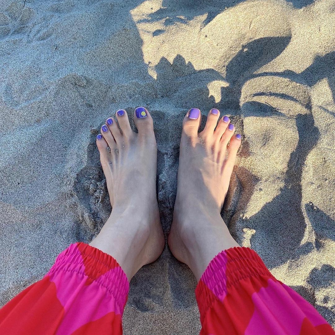 Ye Seul Han Feet