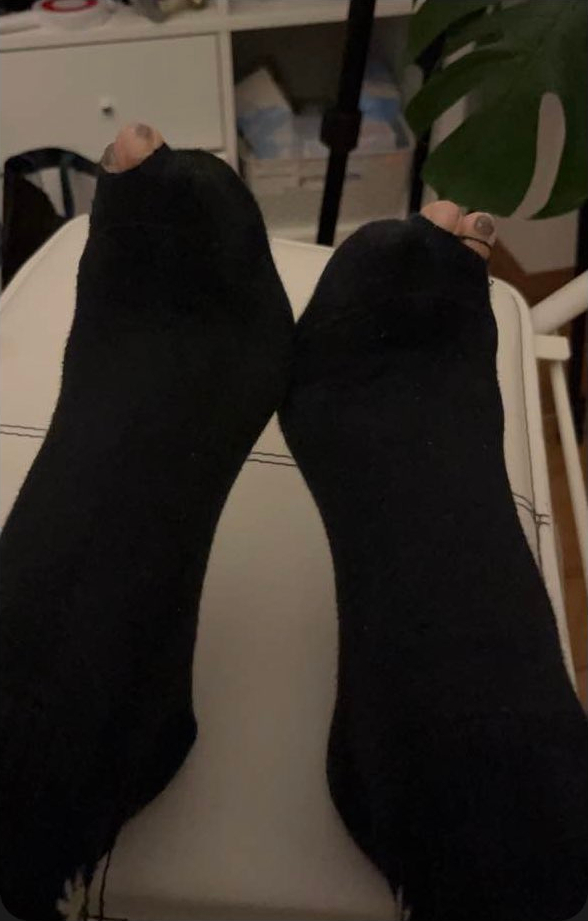Akidearest Feet