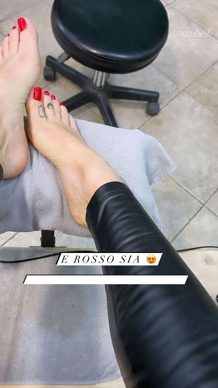 Bianca Atzei Feet