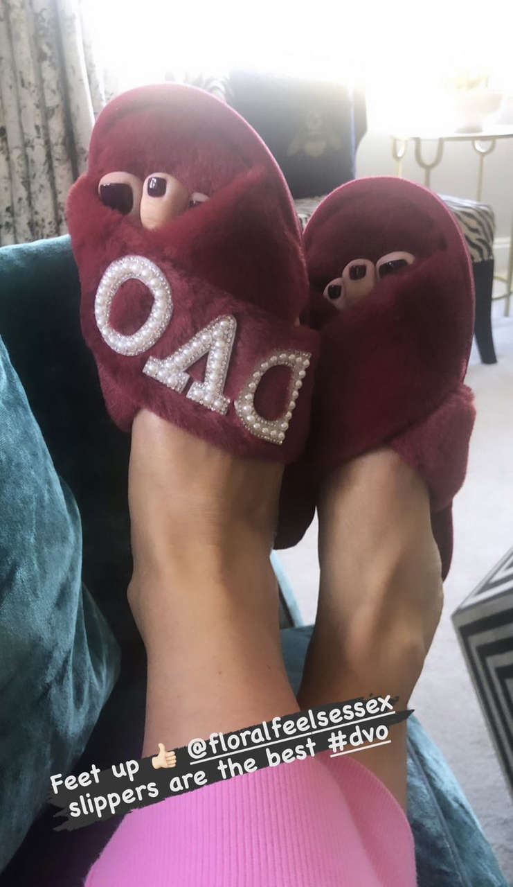 Denise Van Outen Feet