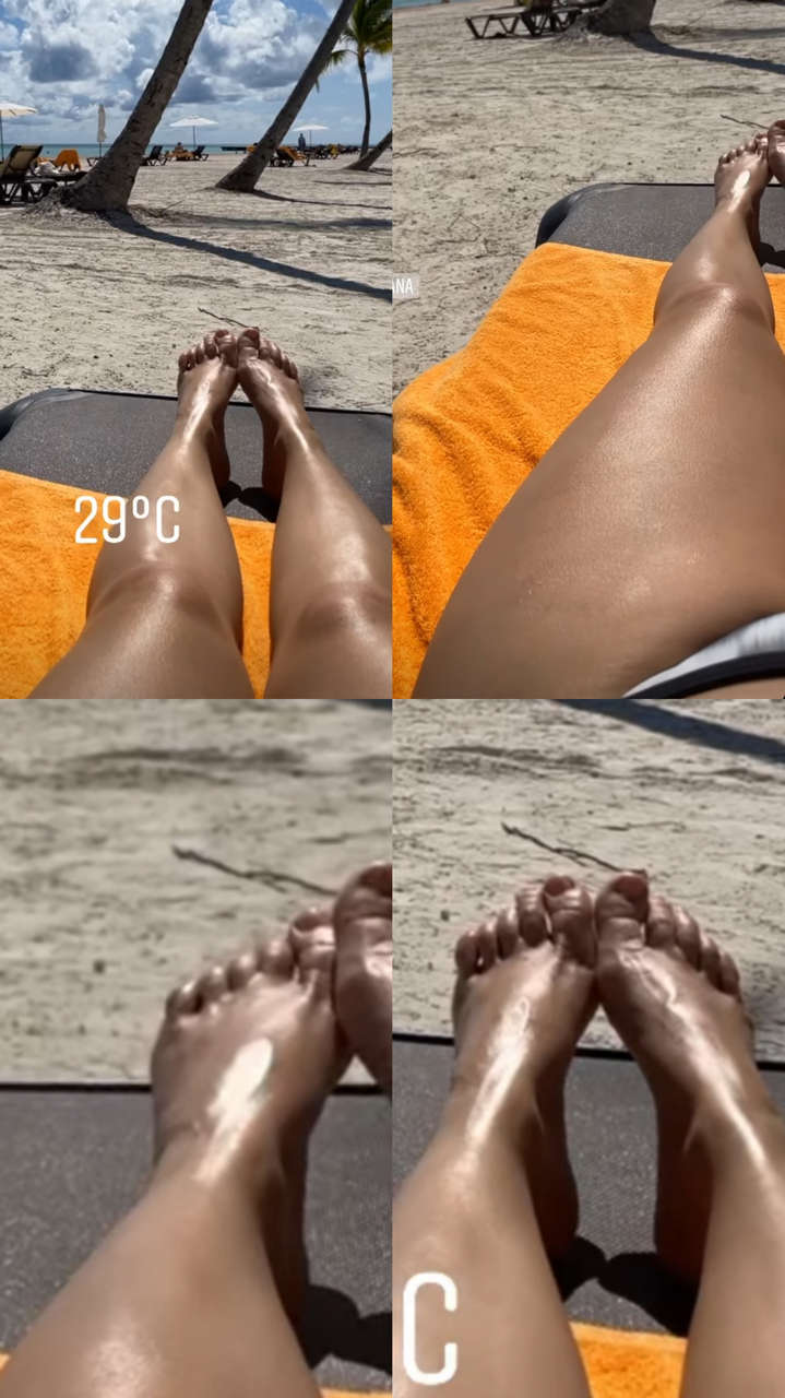 Karla Melo Feet