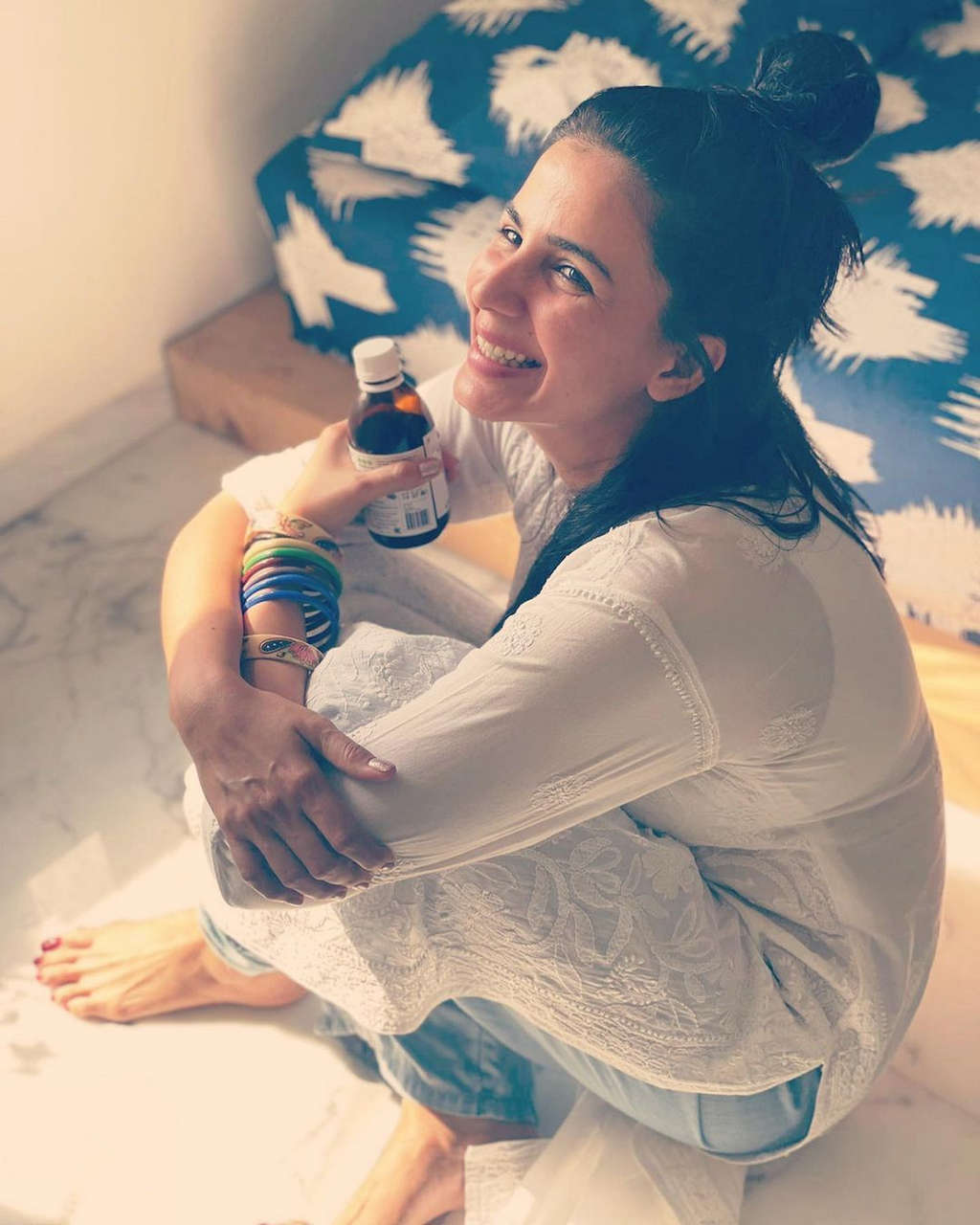 Kirti Kulhari Feet