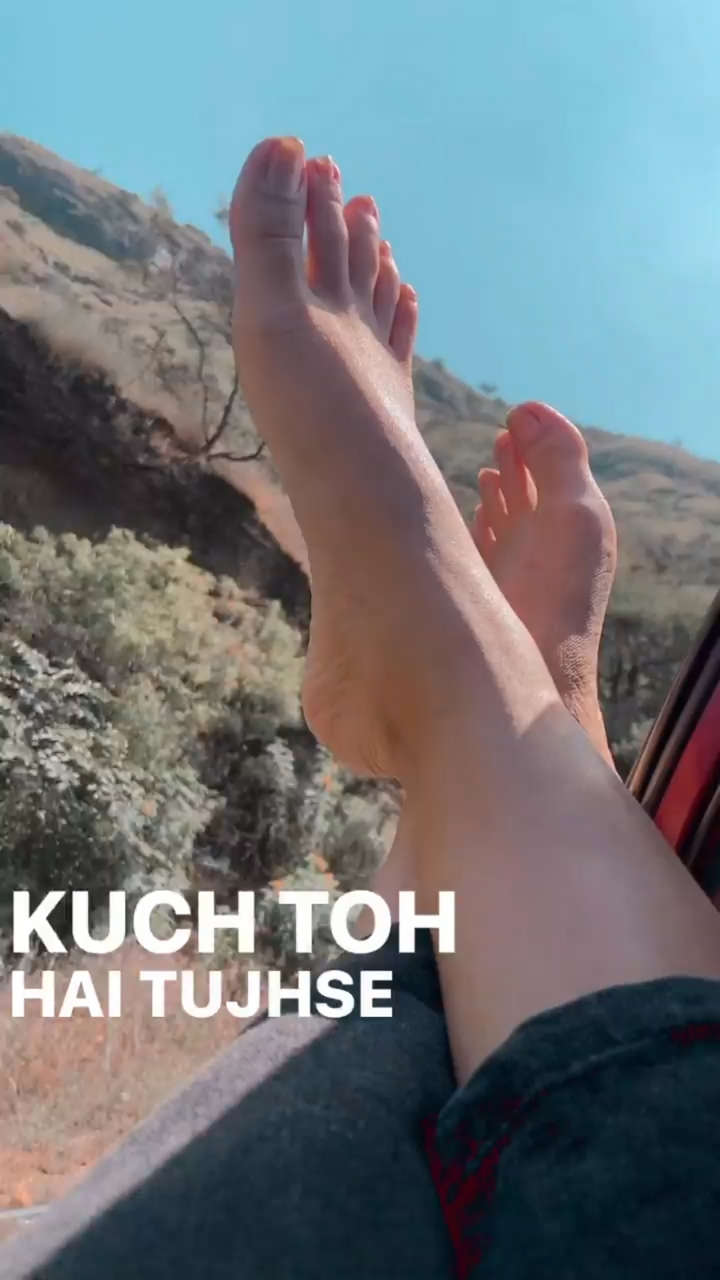 Kritika Sharma Feet