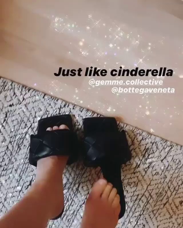Maja Kin Feet