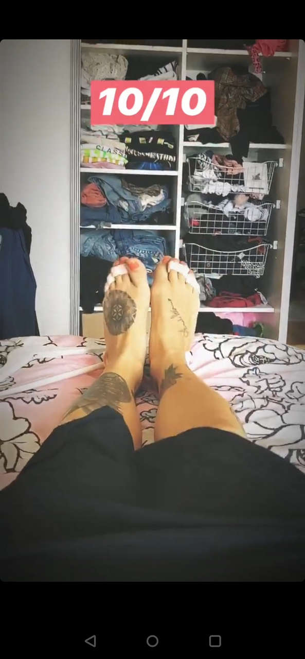 Veronica Verho Feet