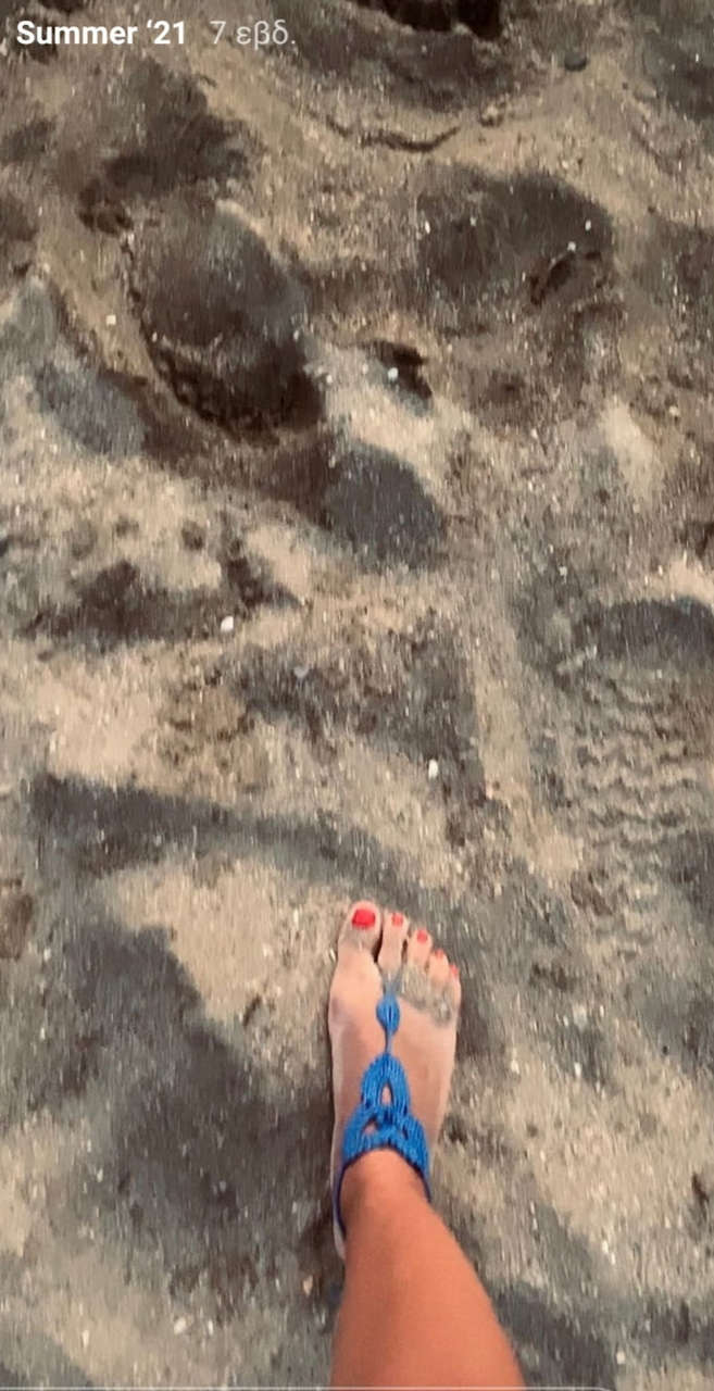 Vivi Tsiami Feet