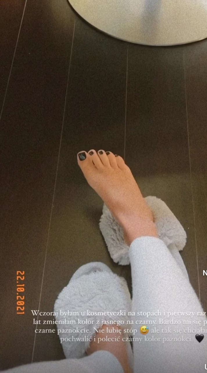Weronika Sowa Feet