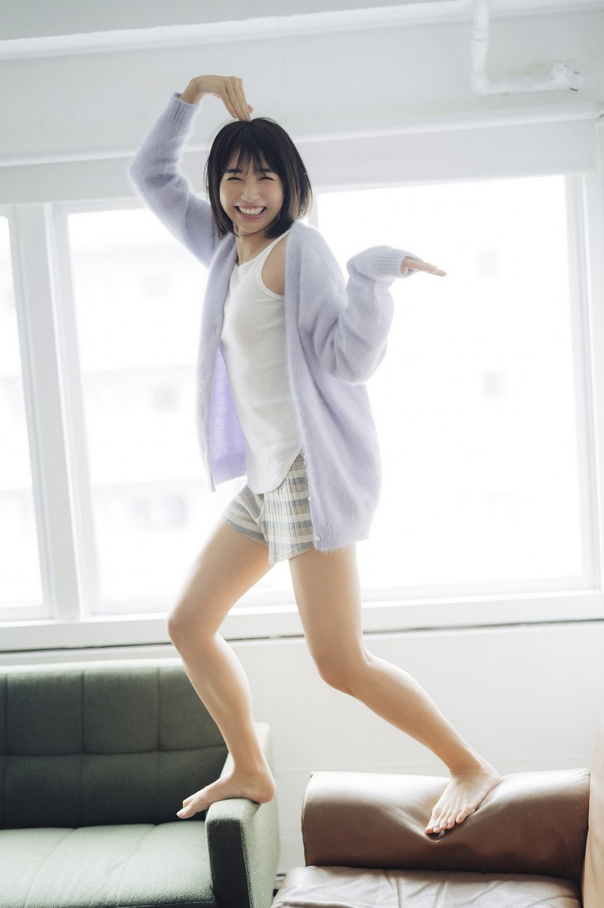 Akane Sakanoue Feet
