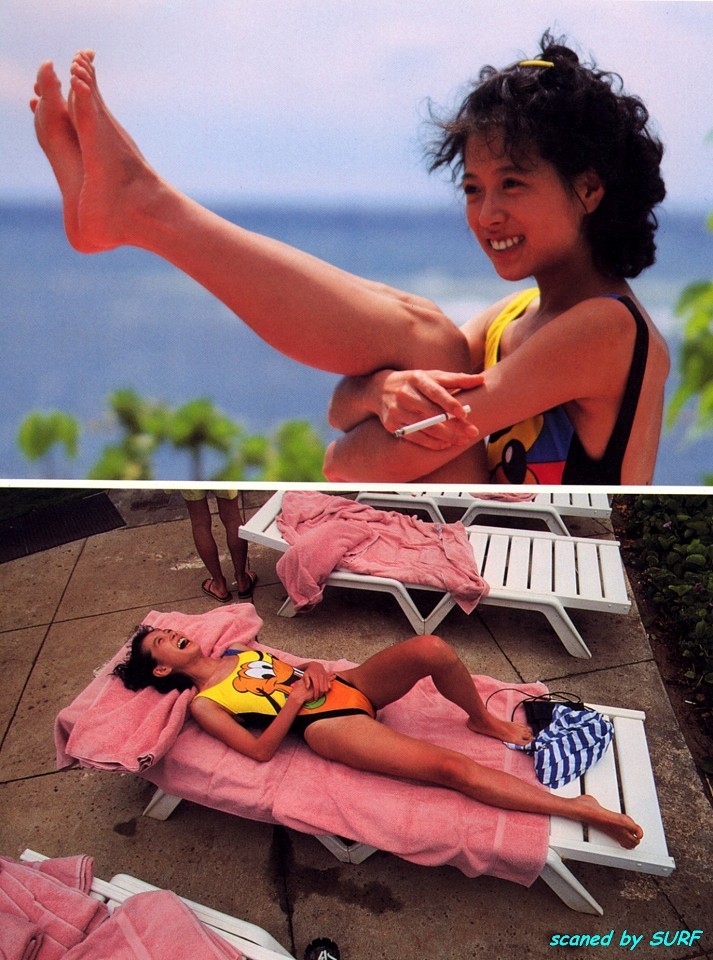 Akina Nakamori Feet