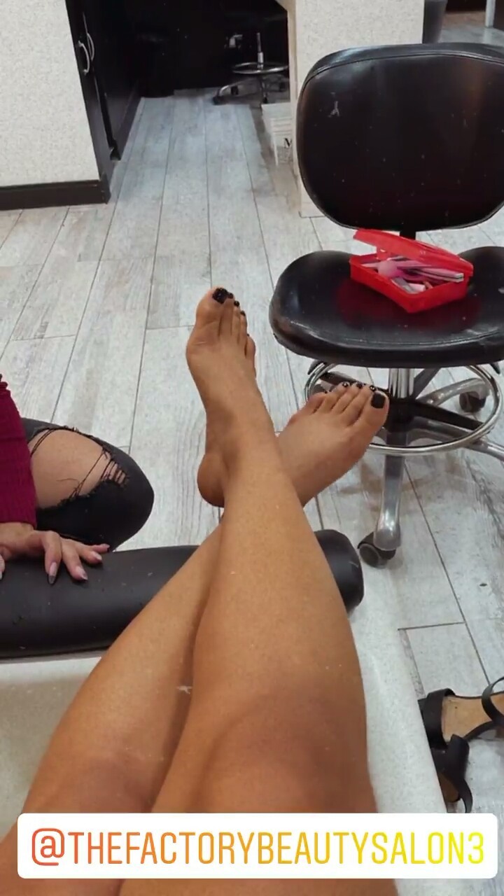 Elena Correa Feet