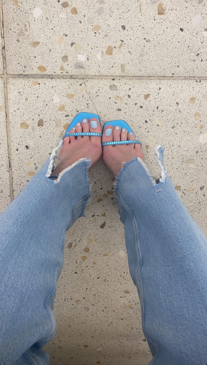 Gabriela Prioli Feet