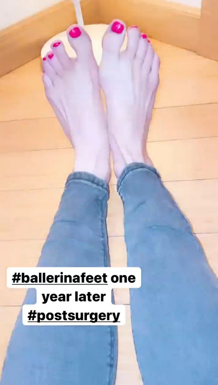Izabella Miko Feet