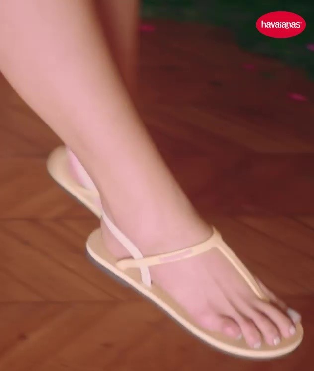 Juliette Freire Feet