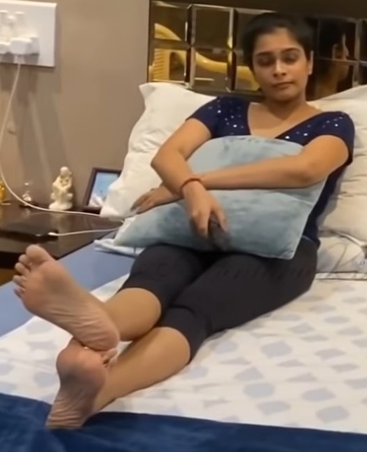 Keerthi Shanthanu Feet