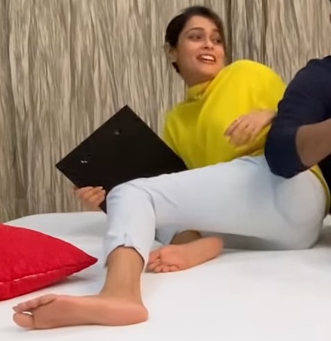 Keerthi Shanthanu Feet