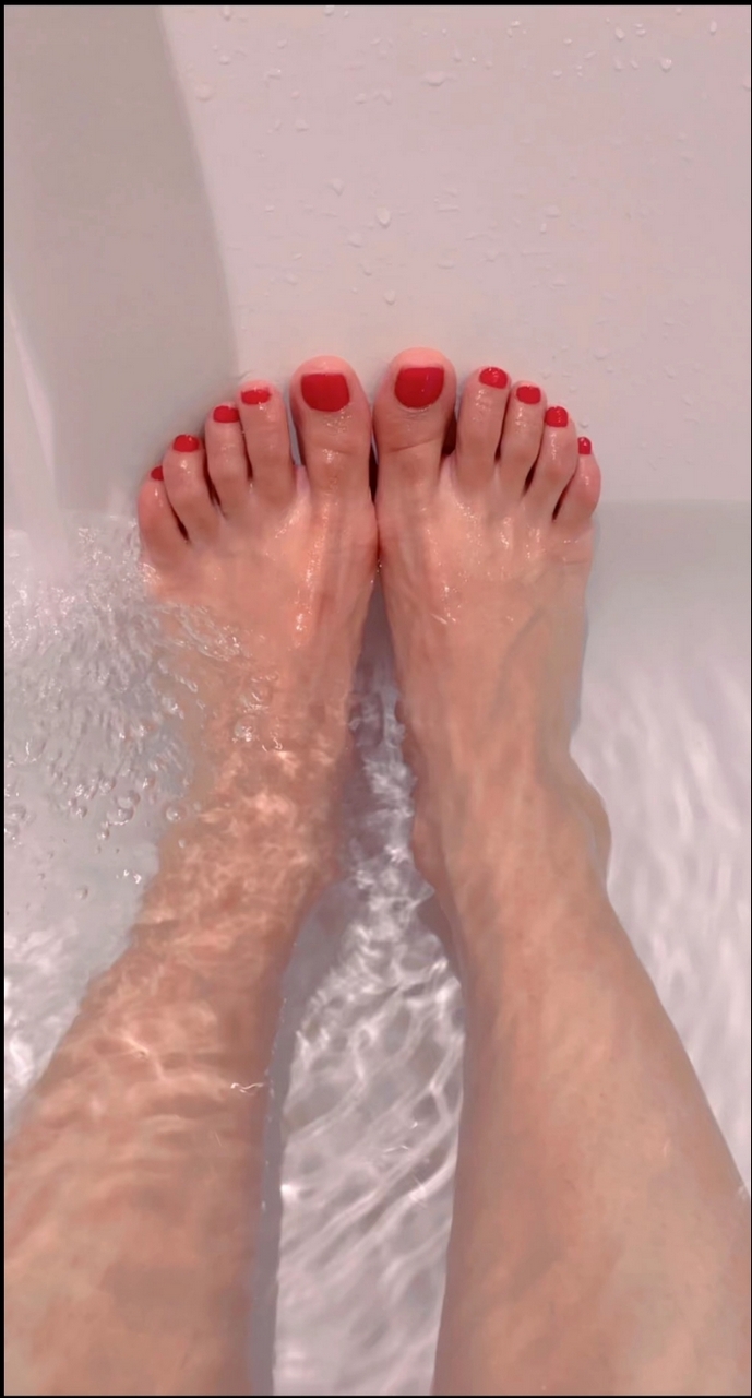 Nikkesha Feet