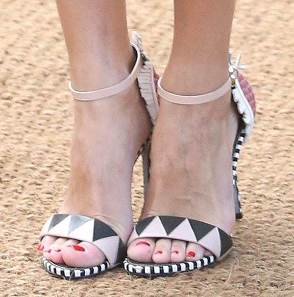 Olivia Palermo Feet
