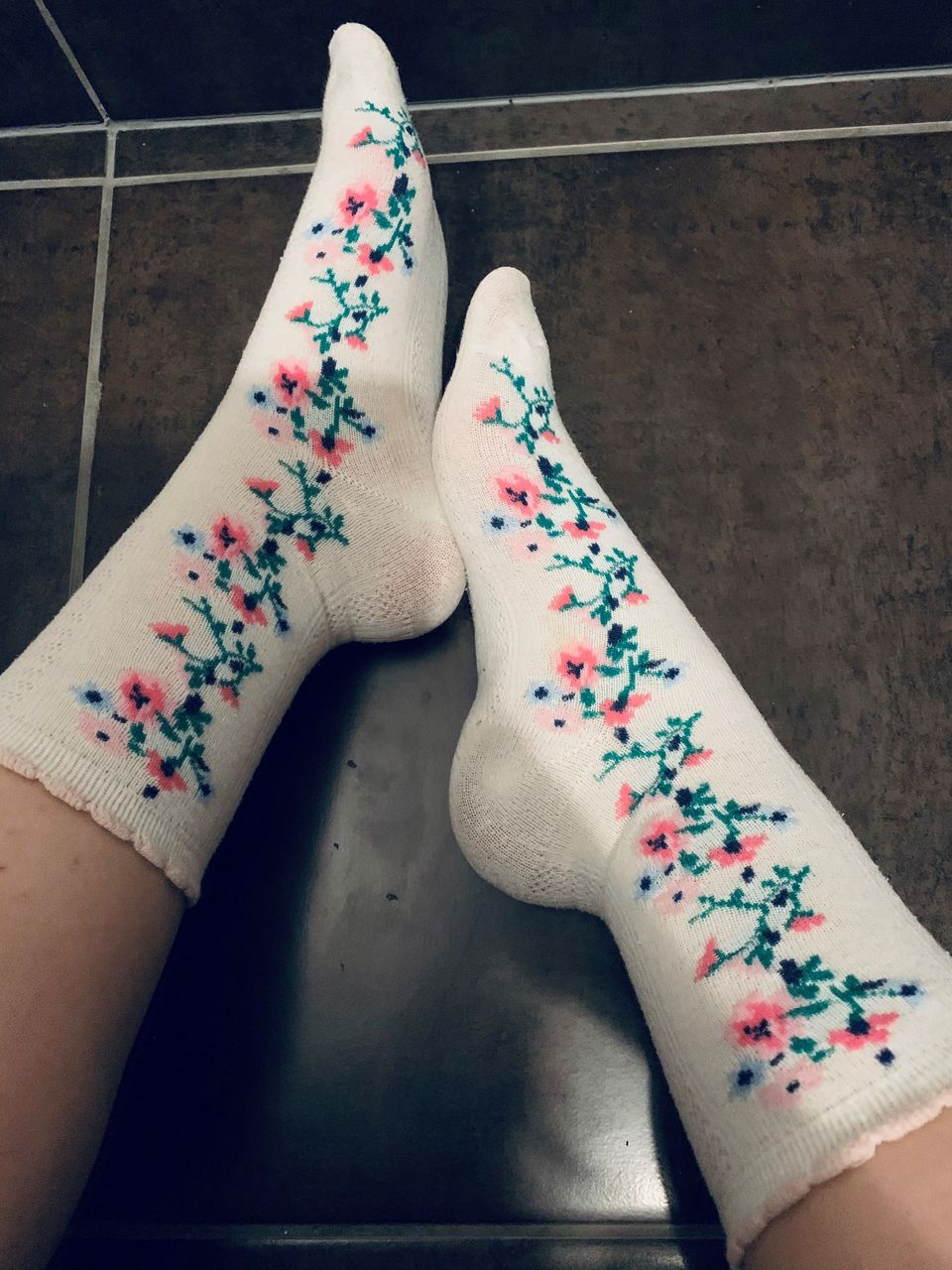2 Pairs Of Glamorous Feet Flower Socks