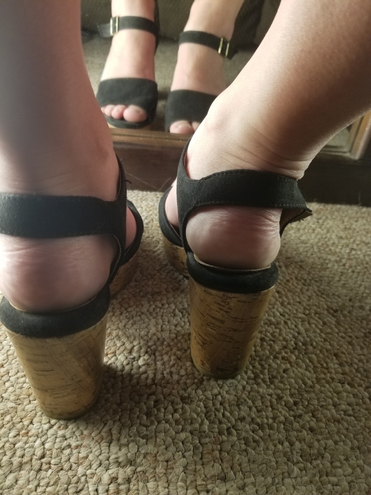 Footgirle Heels
