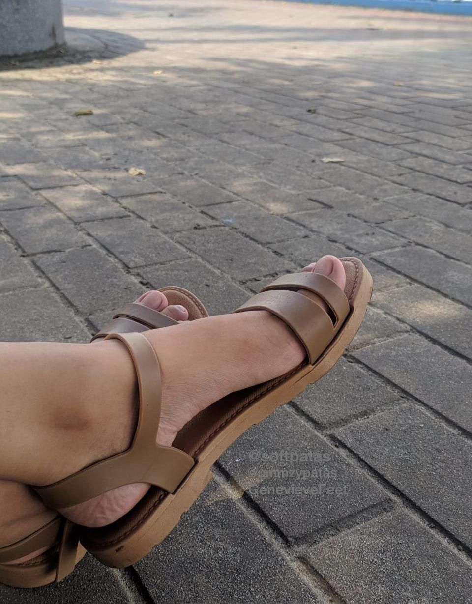 Genevievefeet Beige Sandals