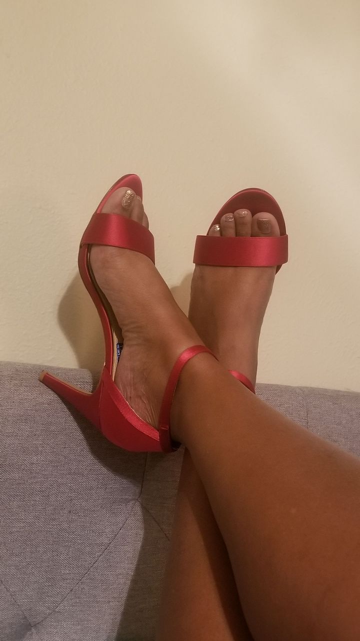 Pretty Brown Feet Red Hot