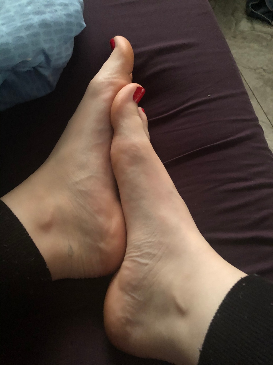 Smallgirlwithsmallfeet Red Toes
