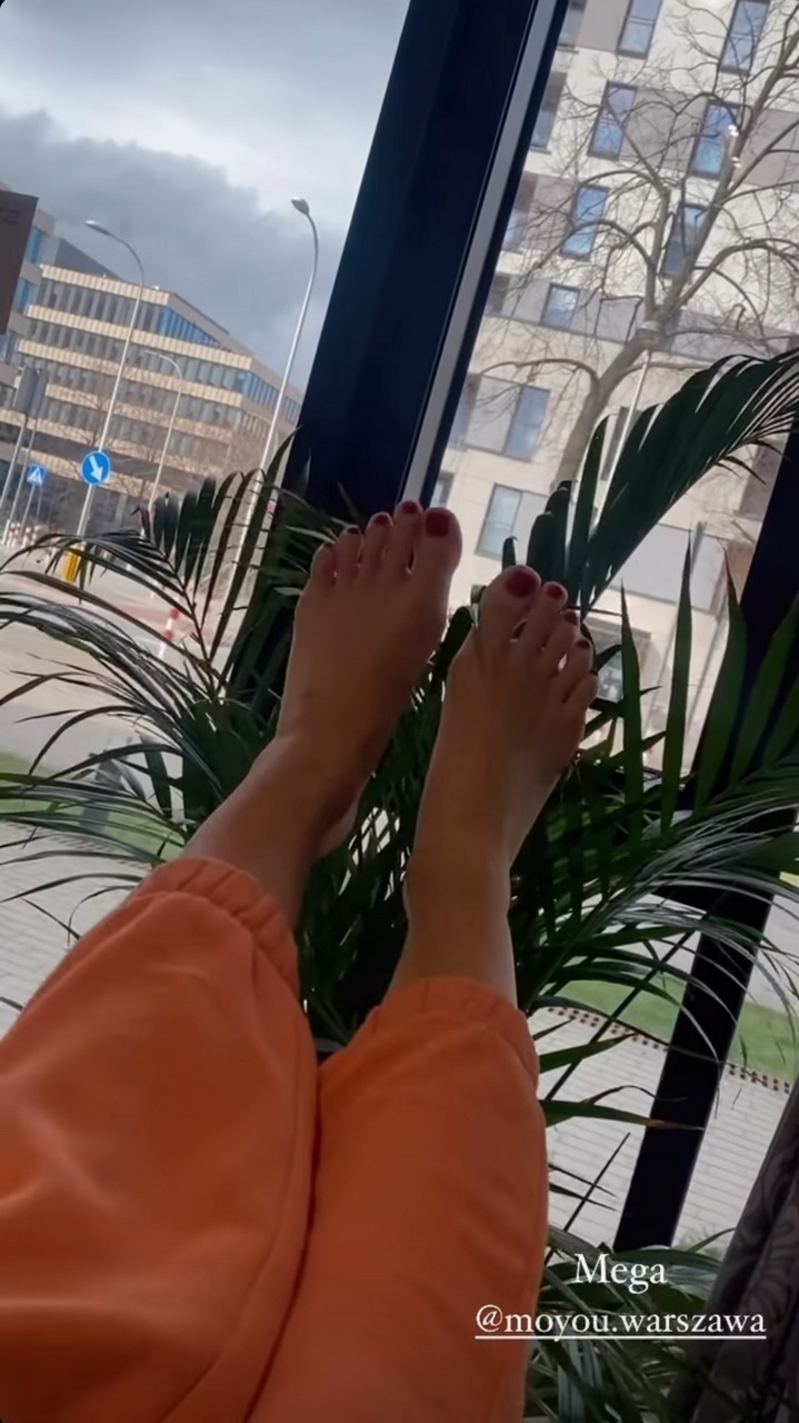 Adrianna Sledz Feet