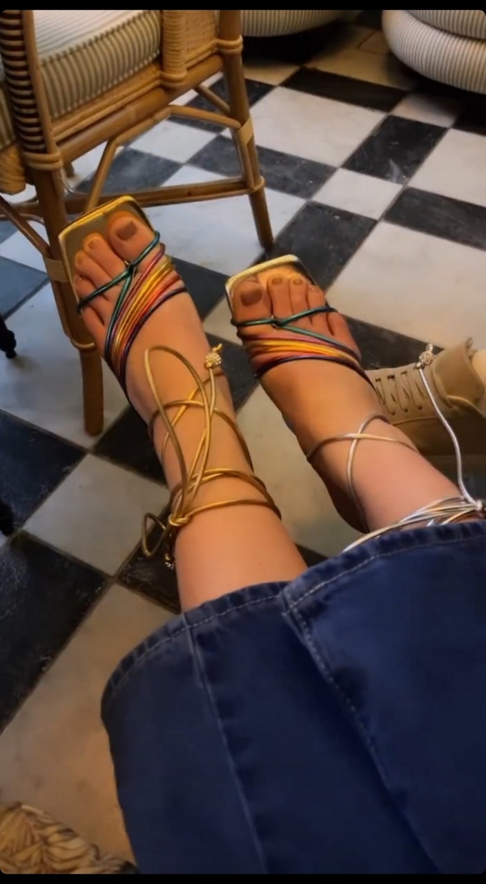 Alicia Agneson Feet