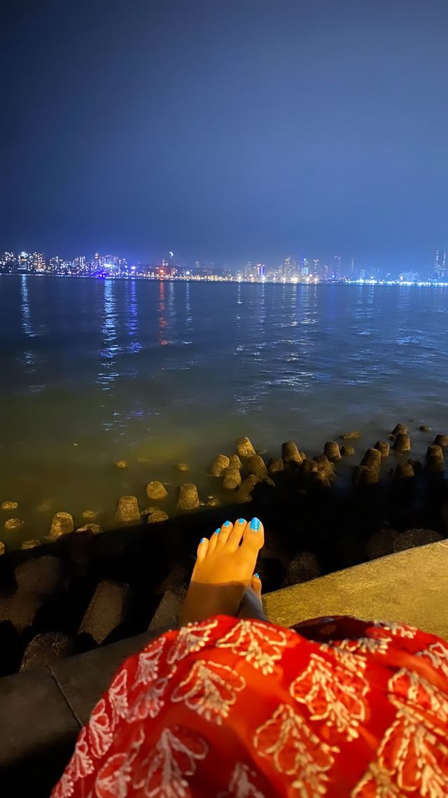 Amisha Sinha Feet