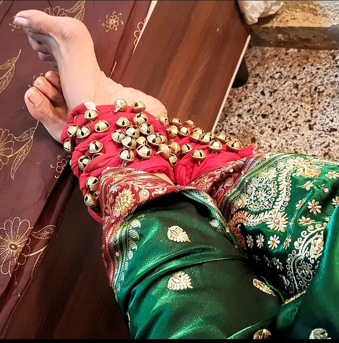 Flora Saini Feet