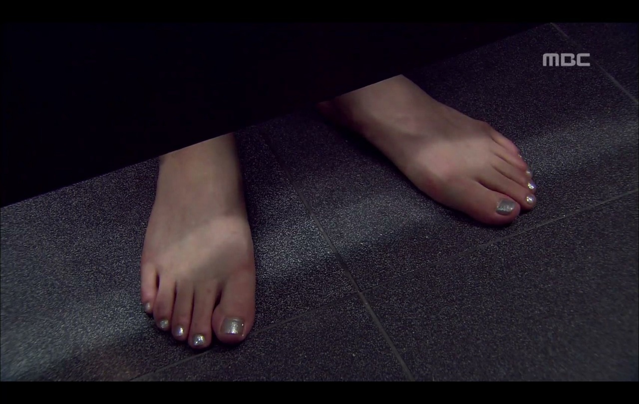 Hye Young Park Feet