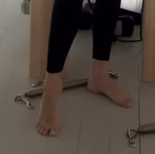 Jessica Mercedes Feet