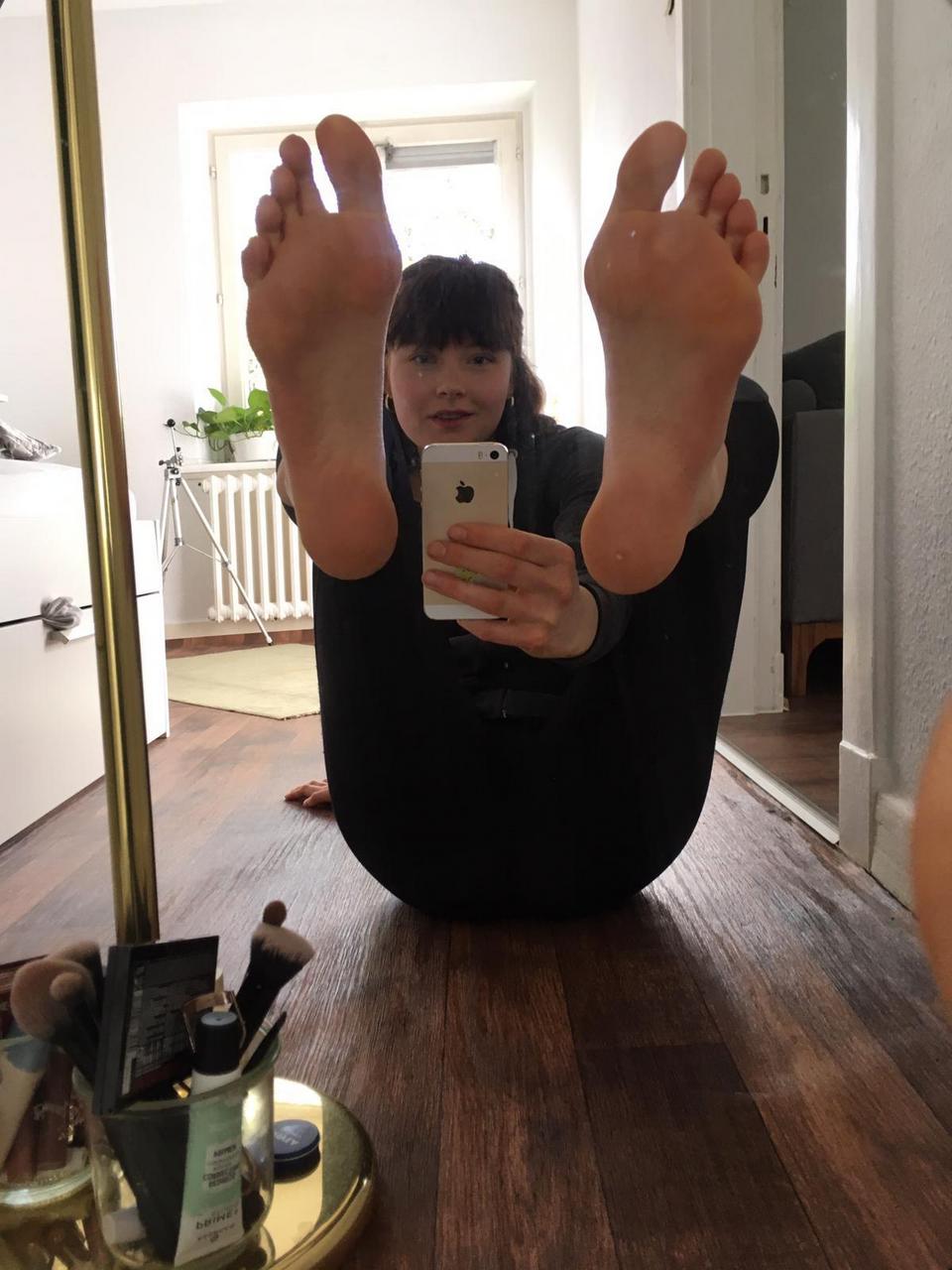 Katharina Wandrowsky Feet