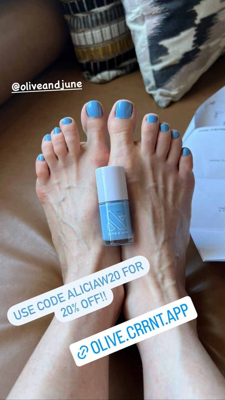 Alicia Witt Feet
