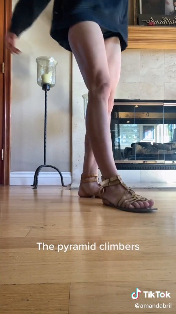 Amanda Brilhante Feet