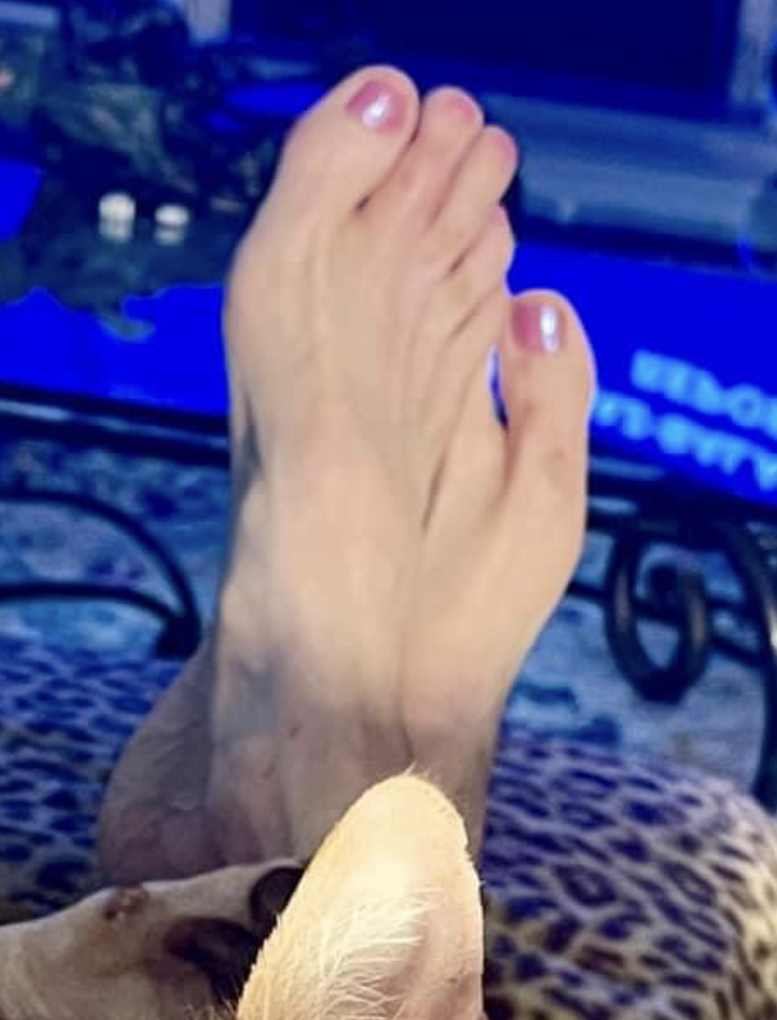 Amanda Gari Feet