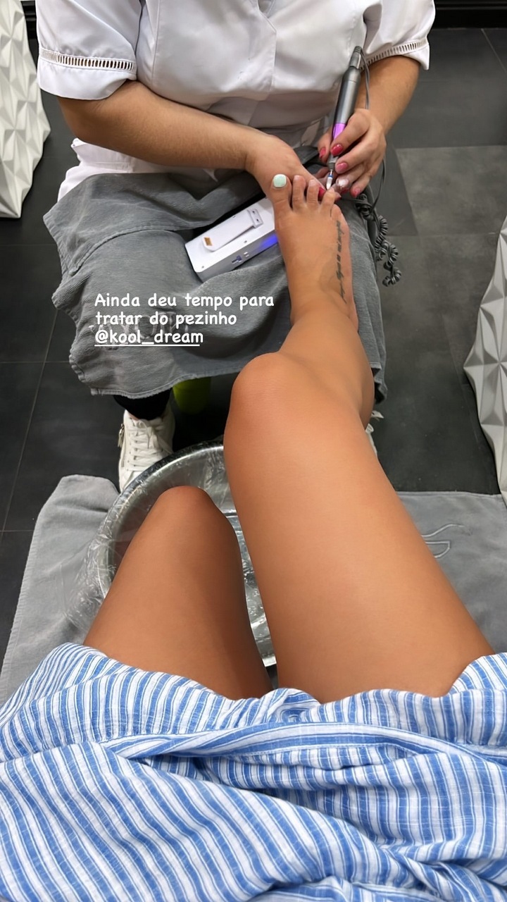 D Nia Neto Feet