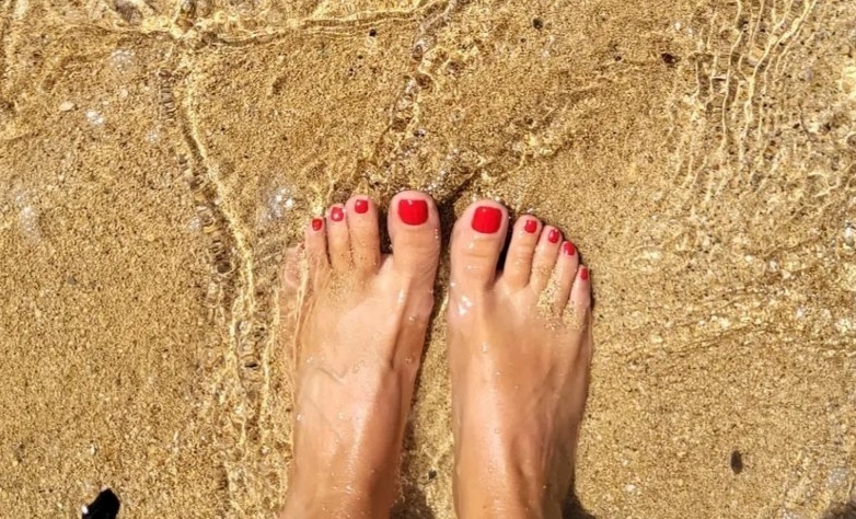 Elena Christopoulou Feet