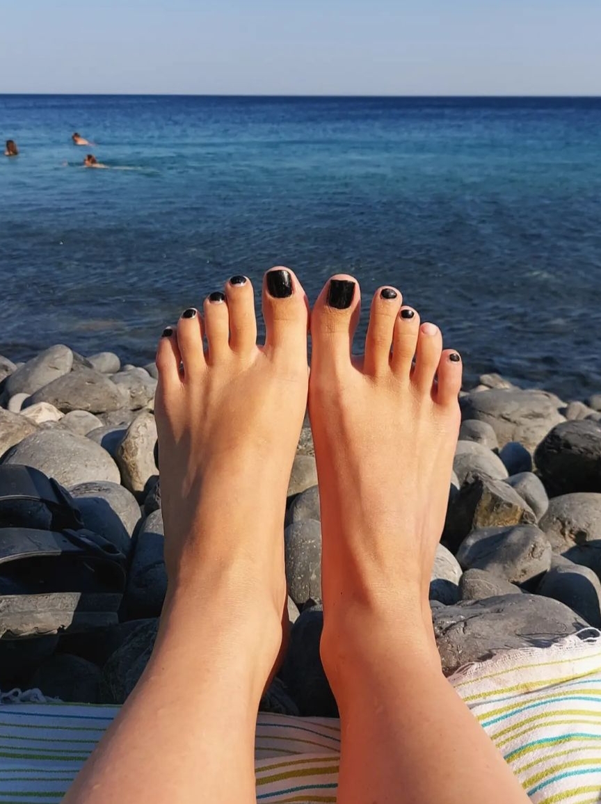 Izabella Baltsavia Feet
