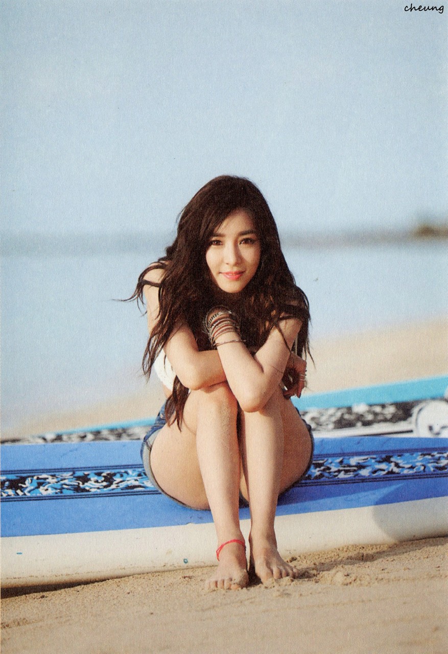 Kfeets Snsd Party Book Scans All Barefoot Pics Feet