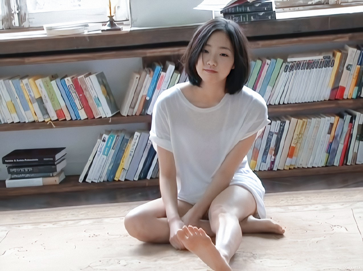 Kim Go Eun Feet